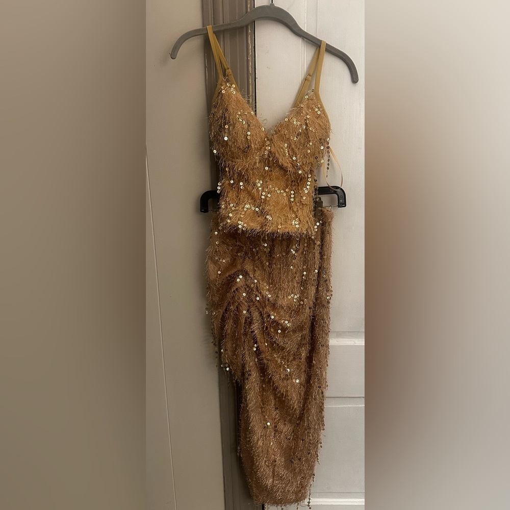 Jluxe label set, top-Small, bottom- Medium, color: Gold